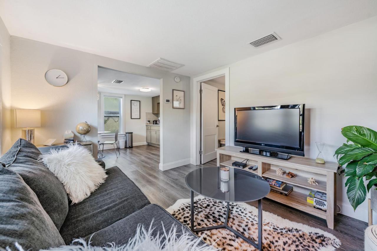 The Urban Nest Hotell Tampa Eksteriør bilde